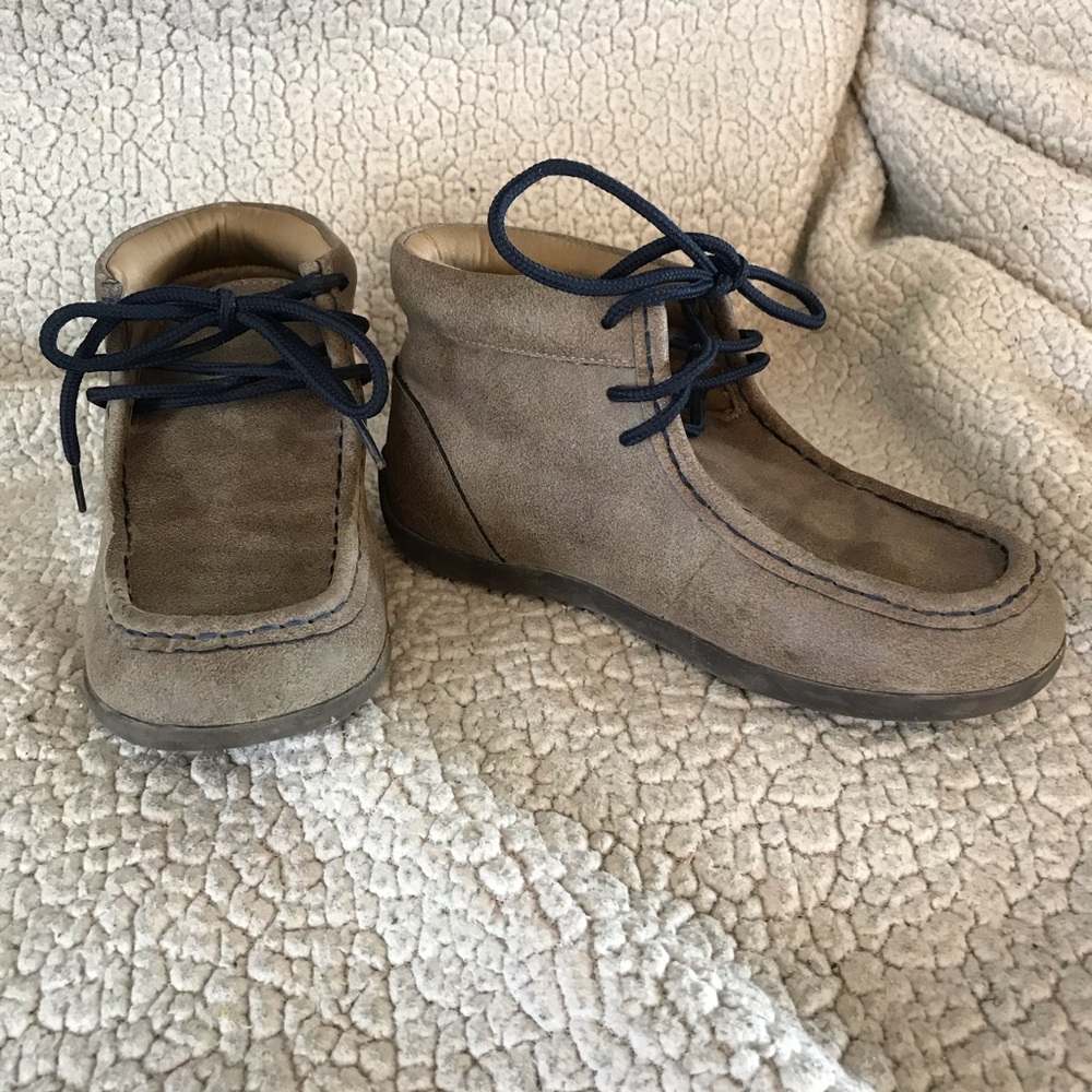 Chukkas style shoes boys 13